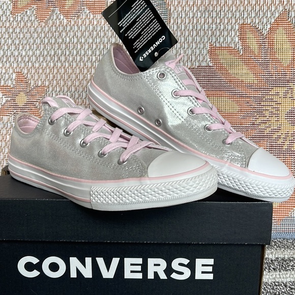 Converse WMNS 663671F
CTAS OX
MOUSE/PINK FOAM/WHITE Sneakers - Picture 7 of 16